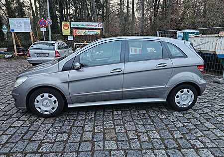Mercedes-Benz B 170