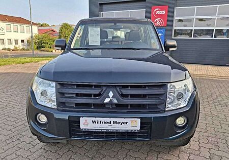 Mitsubishi Pajero 3,2 DI-D 5-Türer Inform