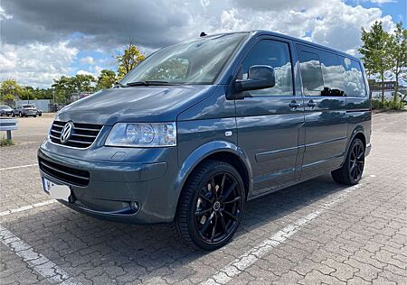 VW T5 Multivan Volkswagen Multivan Highline 3.2 VR6 LPG