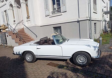 Mercedes-Benz 280 280SL Pagode W113 deutsches Fahrzeug