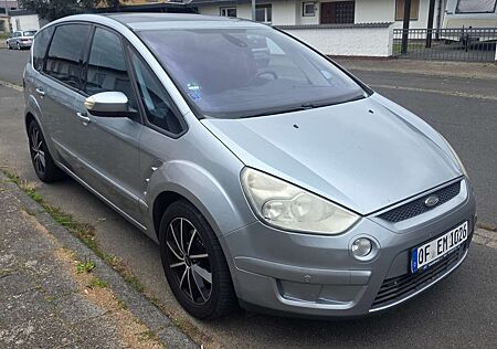 Ford S-Max 2.0 TDCi DPF Aut. *PDC*NAVI*KAM*PANO*MULTI*