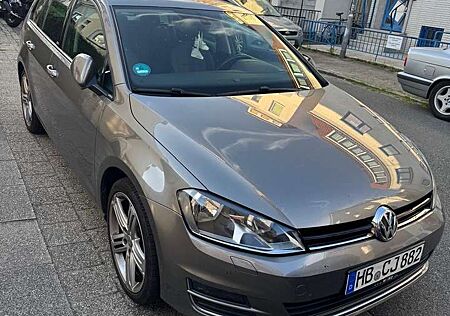 VW Golf Variant Volkswagen 2.0 TDI BlueMotion Technology Allstar