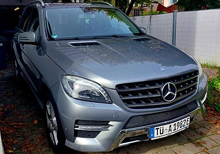 Mercedes-Benz ML 250 BlueTEC 4MATIC 7G-TRONIC AMG