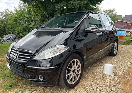 Mercedes-Benz A 200 CDI 5-Türer Avantg. KLIMA+Sihzg+Leder+Alu+BT