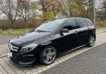 Mercedes-Benz B 220 4M AMG Line,Pano,Kamera,Leder red-cut,AHK