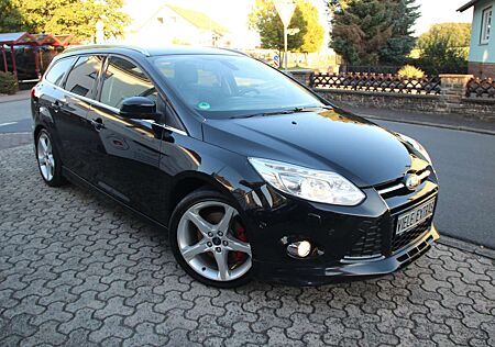 Ford Focus Titanium Turnier (CB8)