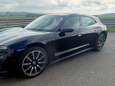 Porsche Taycan 4S SportTurismo Bose Porsche Approved