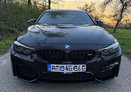 BMW M4 Coupe DKG Competition inkl. 2 Reifen + Felgen S