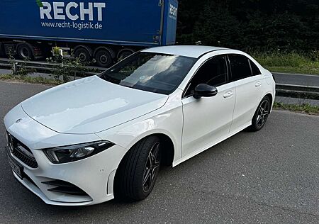 Mercedes-Benz A 180 Lino 7G-DCT AMG Line