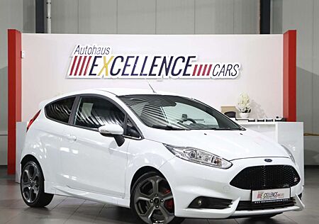 Ford Fiesta ST-SPORT PERFORMANCE WHITE / NAVI+KAMERA