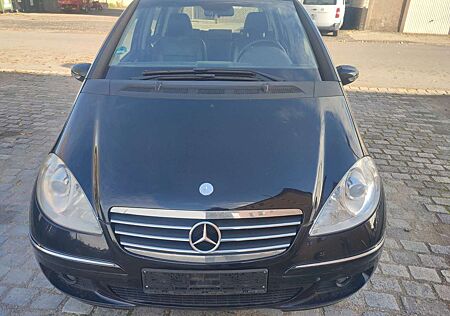 Mercedes-Benz A 170 Klasse Avantgarde, vollleder, panoramadach