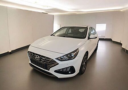 Hyundai i30 Trend 1.6 CRDI Alu + Navi-Paket Garantie