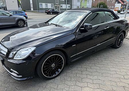 Mercedes-Benz E 250 Cabr AMG-Styling Distronic Vollausstattg