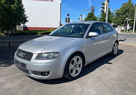 Audi A3 1.9 TDI AMBITION*KLIMAAUTOMATIK*SHZ*TEMPOMAT*