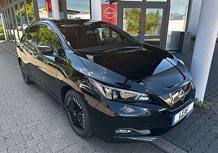 Nissan Leaf (ZE1) MY22 N-CONNECTA Winterpaket LED