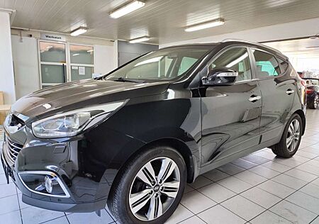 Hyundai ix35 2.0 CRDi 4WD*Navi*Pano*Kamera*Leder*BiXenon