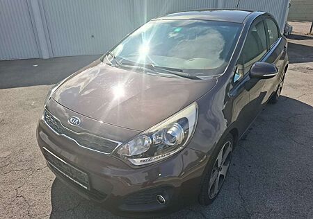 Kia Rio Spirit Navi/Rückfahrkamera/Keyless Go/HU NEU/