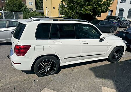 Mercedes-Benz GLK 220 CDI 4Matic (BlueEFFICIENCY) 7G-TRONIC