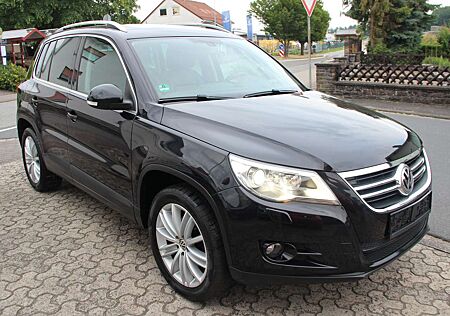 VW Tiguan Volkswagen Sport. STANDHEIZUNG. LEDER.