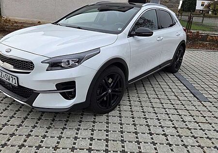 Kia XCeed 1.6 T-GDI OPF DCT7 PLATINUM EDITION