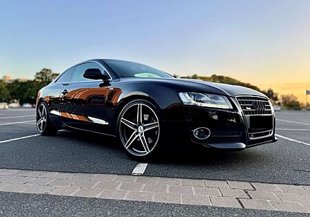 Audi A5 Coupe - schöne Optik +TÜV und Inspektion NEU