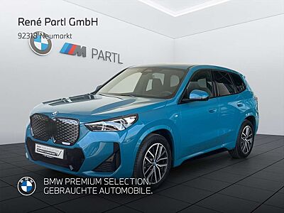 BMW iX1 eDrive20 M-Sport adapLED 360° HUD Keyless