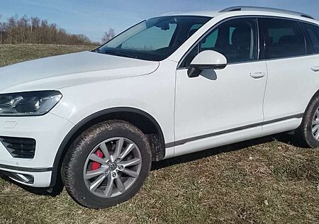 VW Touareg Volkswagen 3.0 V6 TDI SCR Blue Motion DPF Automatik Executive Edition