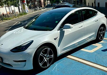 Tesla Model 3 Standard Reichweite Plus Hinterradantrieb