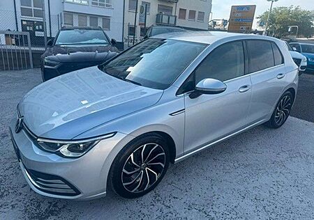 VW Golf Volkswagen VIII Lim. Style 1,5 TSI Massagesitz*Ambient