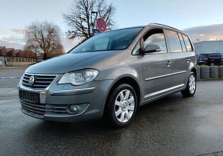 VW Touran Volkswagen Highline