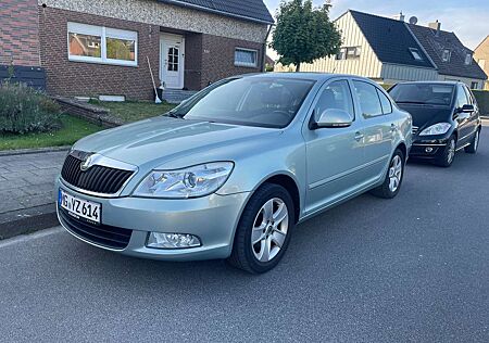 Skoda Octavia 2.Hand | Klima | Scheckheftgepflegt | Tüv 2/27