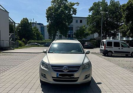 VW Tiguan Volkswagen 2.0 TDI DPF 4Motion DSG Team