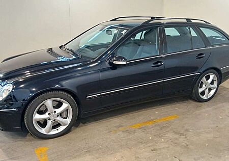 Mercedes-Benz C 230 T V6 SPORTPAKET 17" LEDER Schalter