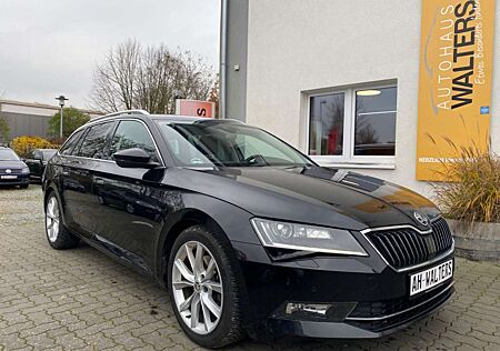 Skoda Superb Combi Style = Automatik - Ahk - Xenon =