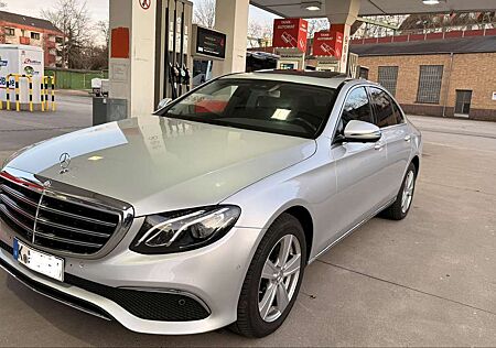 Mercedes-Benz E 220 d Widescreen*Schiebedach*360 Grad Kamera