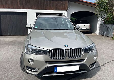 BMW X3 xDrive20d xLine Mineralsilber Metallic Leder