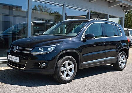 VW Tiguan Volkswagen Sport & Style 4Motion*AUTOMATIK*NAVI*AHK*