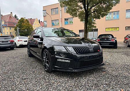 Skoda Octavia Kombi RS 2.0 DSG ACC RüK Xenon Carbon