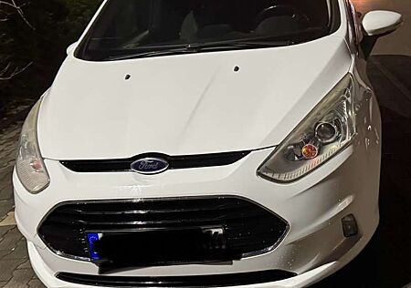 Ford B-Max Titanium