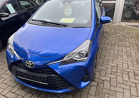 Toyota Yaris Basis