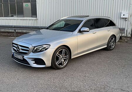 Mercedes-Benz E 220 d T* AMG Line*Wide Screen*Head Up*LED*AHK*