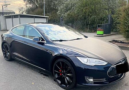 Tesla Model S Performance