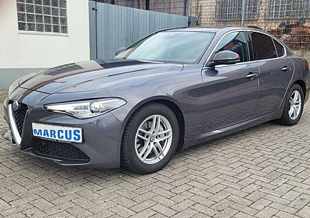 Alfa Romeo Giulia Basis