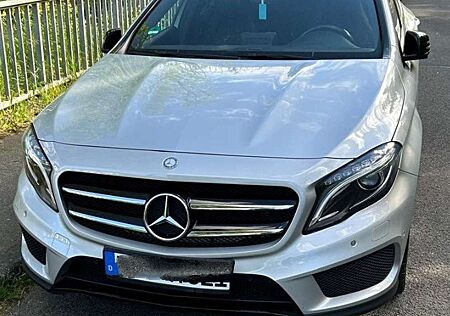 Mercedes-Benz GLA 200 GLA+200+(CDI)+d+7G-DCT+AMG+Line