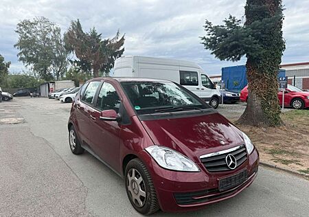 Mercedes-Benz A 150 Automatik KLIMA/SITZHEIZ/PARK/MODELLPFLEGE