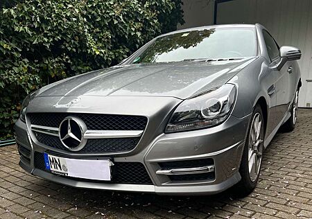 Mercedes-Benz SLK 200 (BlueEFFICIENCY) 7G-TRONIC