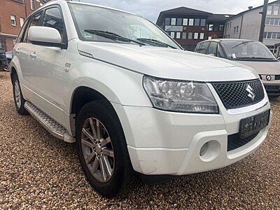 Suzuki Grand Vitara 2.0 Club  Allrad/ Automatik