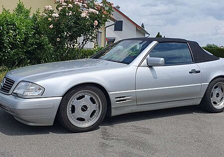 Mercedes-Benz SL 320 Kein V Motor! Sondern Reihensechszyl.