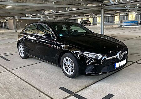 Mercedes-Benz A 200 Style MBUX+Verkehrsz.asi+Licht&Sichtpaket