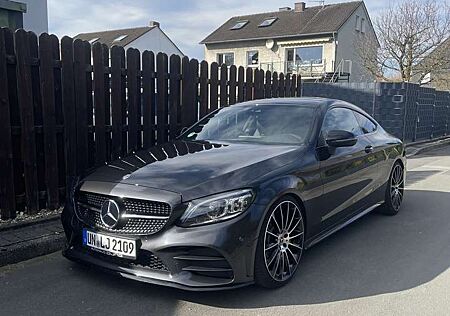 Mercedes-Benz C 300 Coupe 9G-TRONIC AMG Line